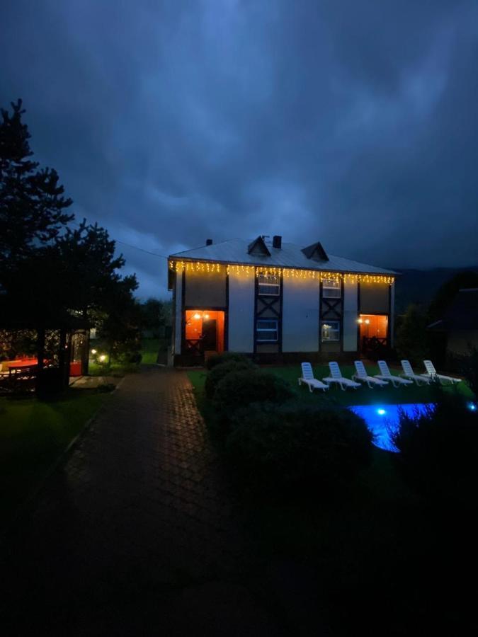 Guest House Shulc Mizhhirya  エクステリア 写真