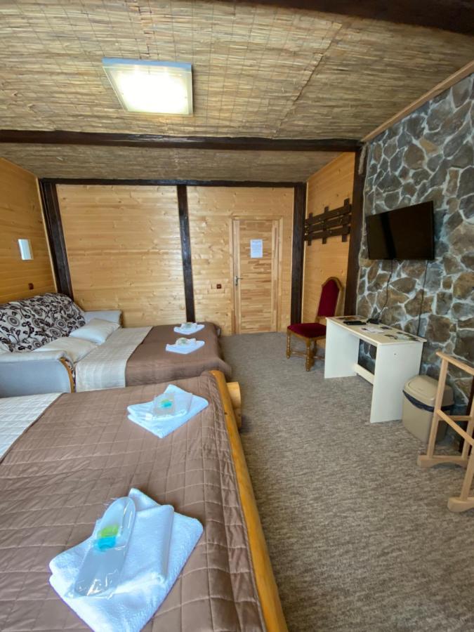 Guest House Shulc Mizhhirya  エクステリア 写真