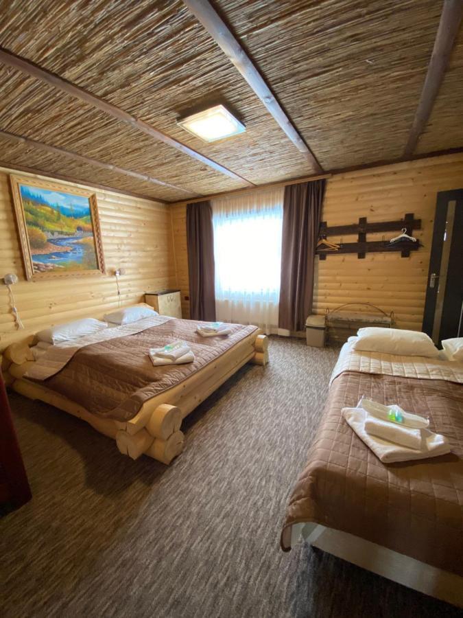 Guest House Shulc Mizhhirya  エクステリア 写真