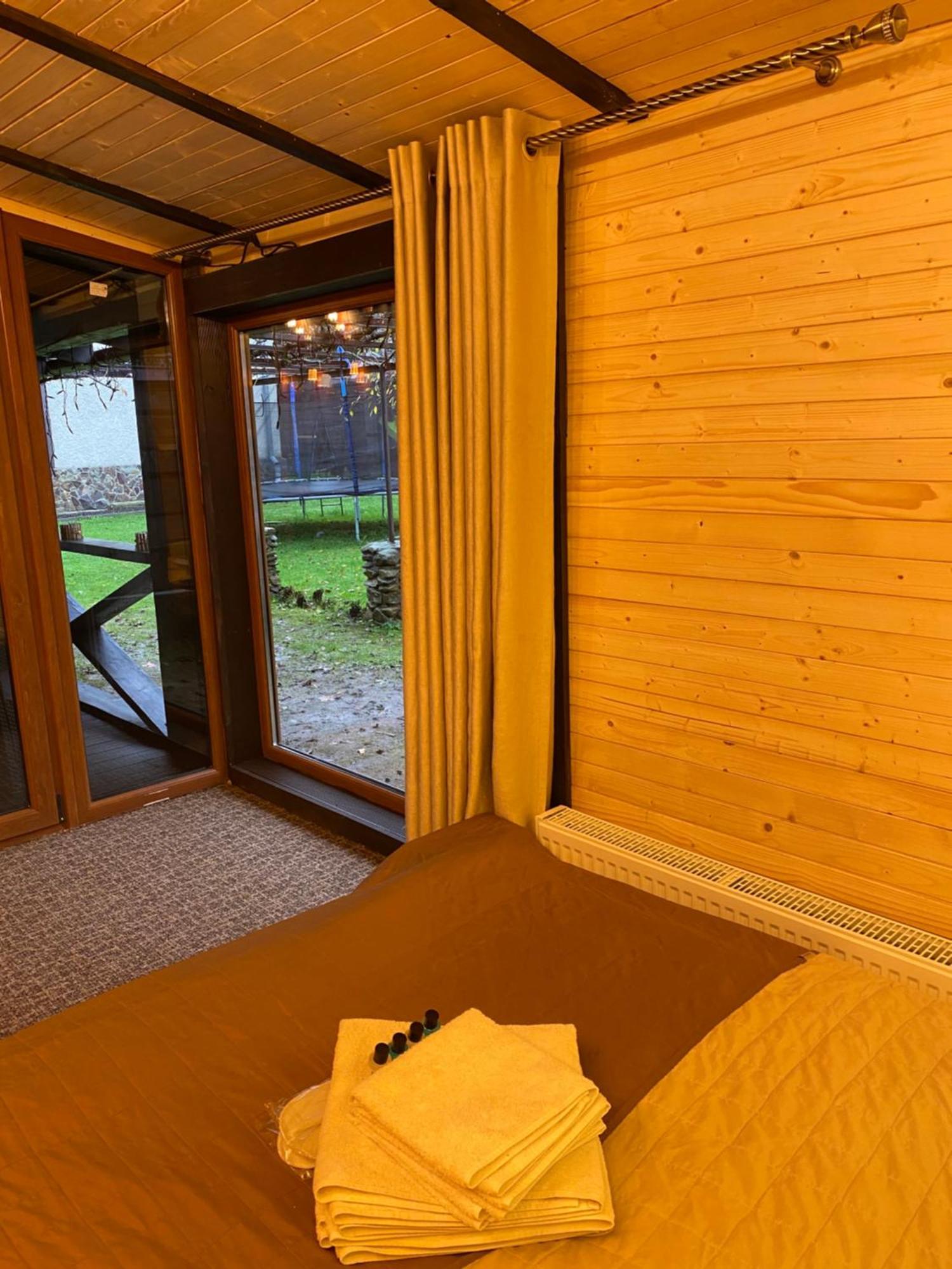 Guest House Shulc Mizhhirya  エクステリア 写真